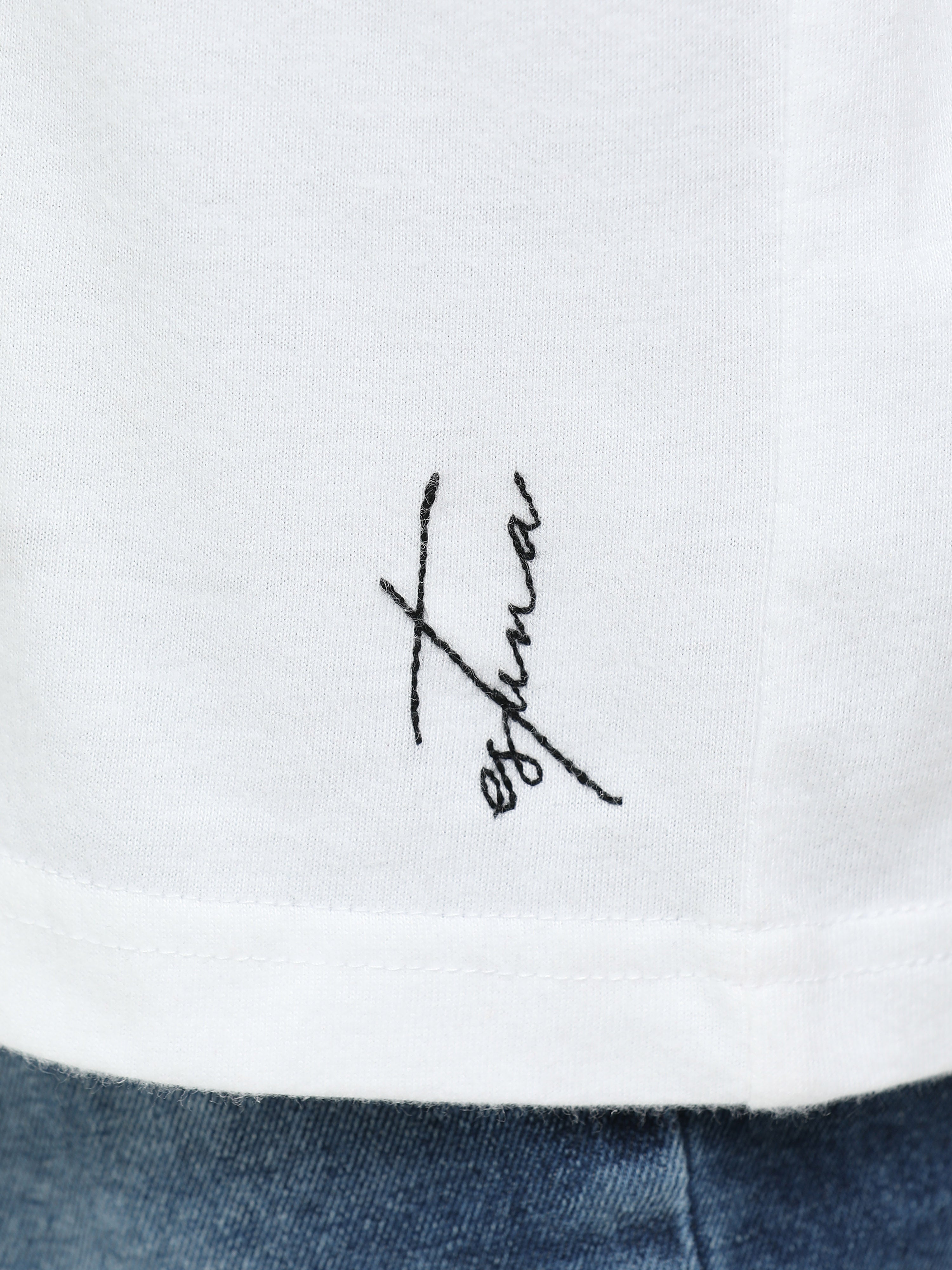 White 100% Cotton Crew Neck Boy's T Shirt